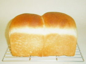 酵母が捏ねる?　楽捏ね食パン　その2