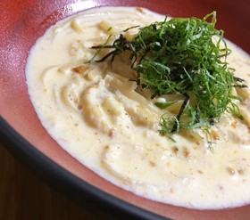 うにクリームソースたっぷりパスタ