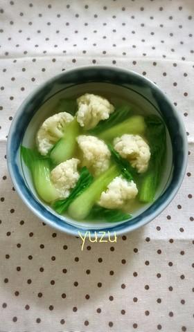 創味シャンタンで♪チンゲン菜の中華スープ