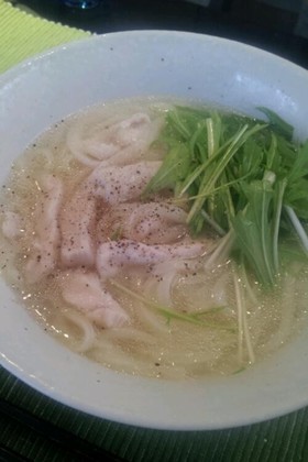 鍋一つで簡単！しっとり鶏むね　鶏塩うどん