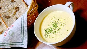 簡単！コーン缶でクリーミーなコーンスープ