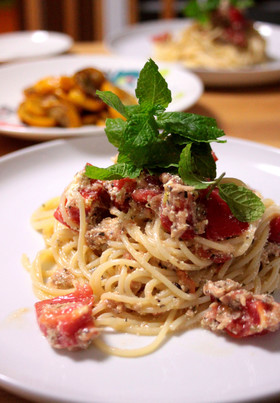 さっぱりクリーム仕立てのトマト冷製パスタ