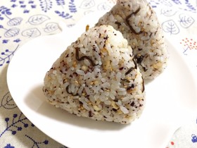 ゆかり塩昆布天かすチーズご飯♪おにぎりも