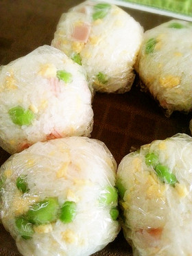 行楽に簡単彩りおにぎり