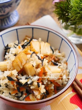 旨♪ベビーホタテとひじきの混ぜ込みご飯