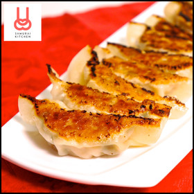 裏技で簡単プロの味！肉汁溢れる焼き餃子