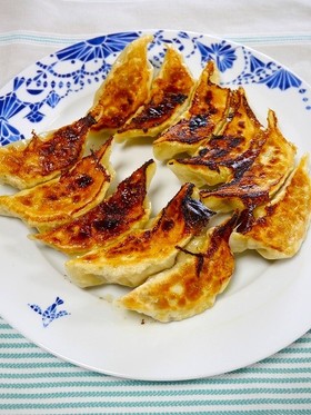 節約♪キャベツとブロッコリーの芯餃子