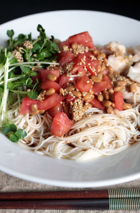 マヨラーでない私の、トマト納豆そうめん