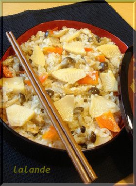 たけのことしらすの五目おこわ（筍ご飯）