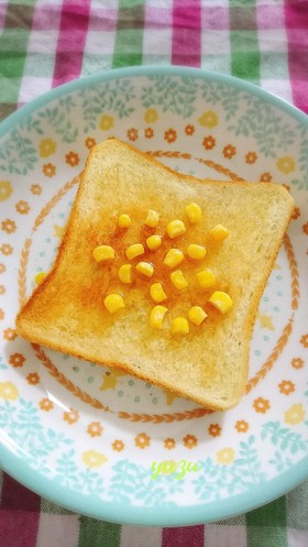 朝食ランチに♪コーンのせメープルトースト