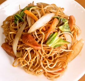 屋台風シャキシャキ野菜の簡単醤油焼きそば