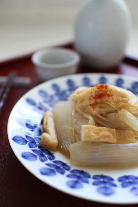 新玉ねぎと油揚げの煮物