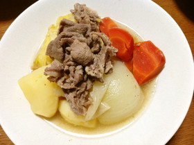 塩麹に漬けた牛肉が柔らかいポトフ