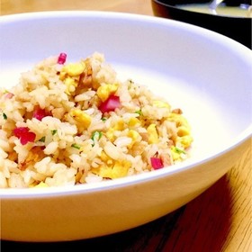 大麦ご飯で♪パラパラなるとチャーハン