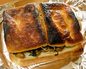 禁断の味(とニオイ)！絶品揚げ納豆パン