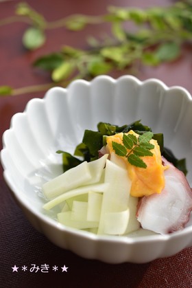 うどの黄身酢和え