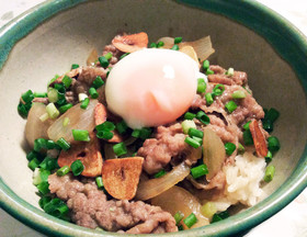 簡単！スタミナ満点♪にんにくの牛丼☆