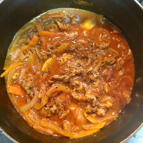 トマトピューレを使った大人のハヤシライス