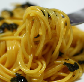 ウニと卵黄のパスタ