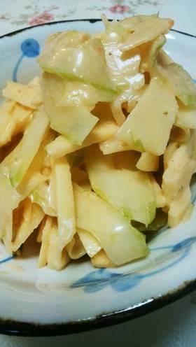 簡単！セロリとりんごのシャキシャキサラダ