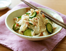 液体塩こうじで♪梅と大根とささみのサラダ