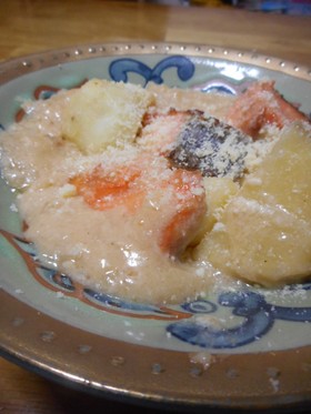 鮭とじゃが芋のみそミルク煮