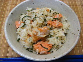 我が家の定番・鮭と大葉の炊き込みご飯