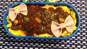 かわいいふわふわ卵のデミグラオムライス