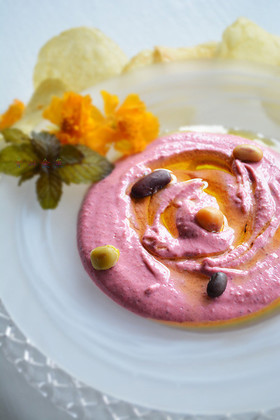 ５種の豆とビーツのフムス　3分レシピ