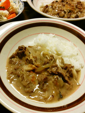 ヨーグルトでビーフストロガノフ