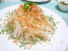 新玉ねぎと大根のサラダ