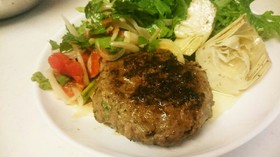 パクチたっぷりハンバーグ、エスニック♪