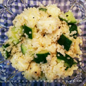 混ぜるだけ！胡瓜とチーズのクスクスサラダ
