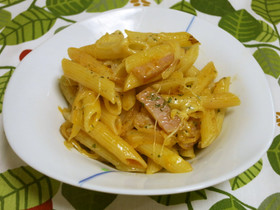 フライパンで超簡単マカロニチーズ