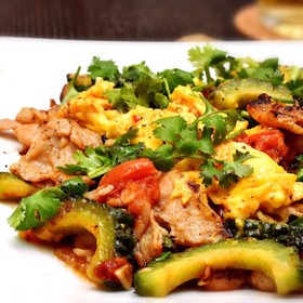 ★簡単絶品★エスニックゴーヤーチャンプル