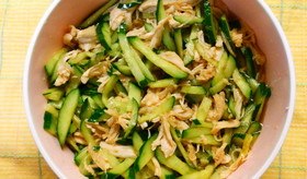 簡単ヘルシー♡キュウリと鶏ささみの酢の物