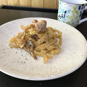 鶏肉と舞茸のクリームパスタ♪
