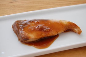 ぶりの照り焼き　柚子胡椒風味