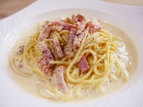 簡単＊全卵と牛乳のカルボナーラ