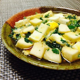 春菊とハンペンの卵とじ