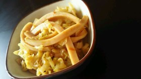 魚肉ソーセージのピリ辛マヨ炒め