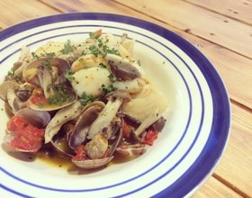 フライパンで手軽に♪鱈のアクアパッツァ