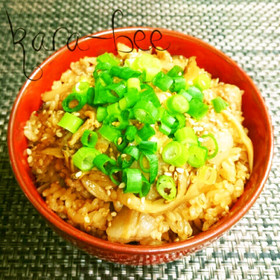 豚肉と舞茸の甘辛コチュジャン炊き込みご飯