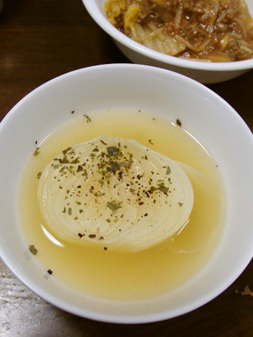 電子レンジで新玉ねぎスープ