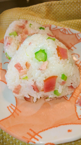 アスパラベーコンのバターおにぎり☆