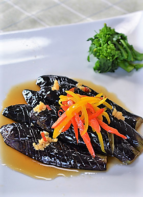 ナスの揚げびたし・パプリカを添えて～♪ 