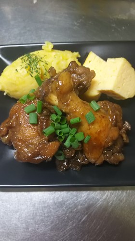 全部入れて煮るだけ♡手羽元の甘辛煮♡