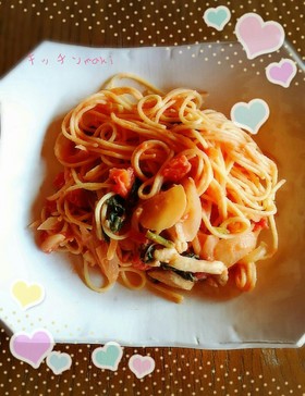 ほうれん草とチキンのトマトクリームパスタ