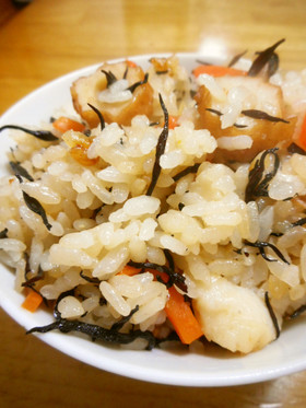 ひじきとちくわの炊き込みご飯