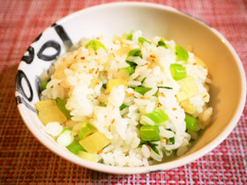 沢庵入りの菜飯